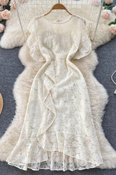 Romantisches Partykleid mit Spitzenstickerei, elegantes, figurbetontes Kleid mit hoher Taille und Rüschen